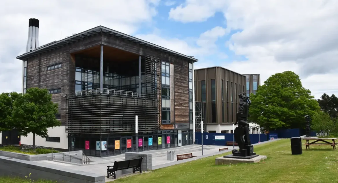 GLENMORE MEDICAL POSTGRADUATE SCHOLARSHIP 2026